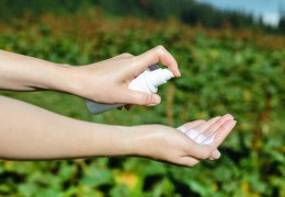 使用防曬噴霧也要注意保護(hù)肺部?。?！